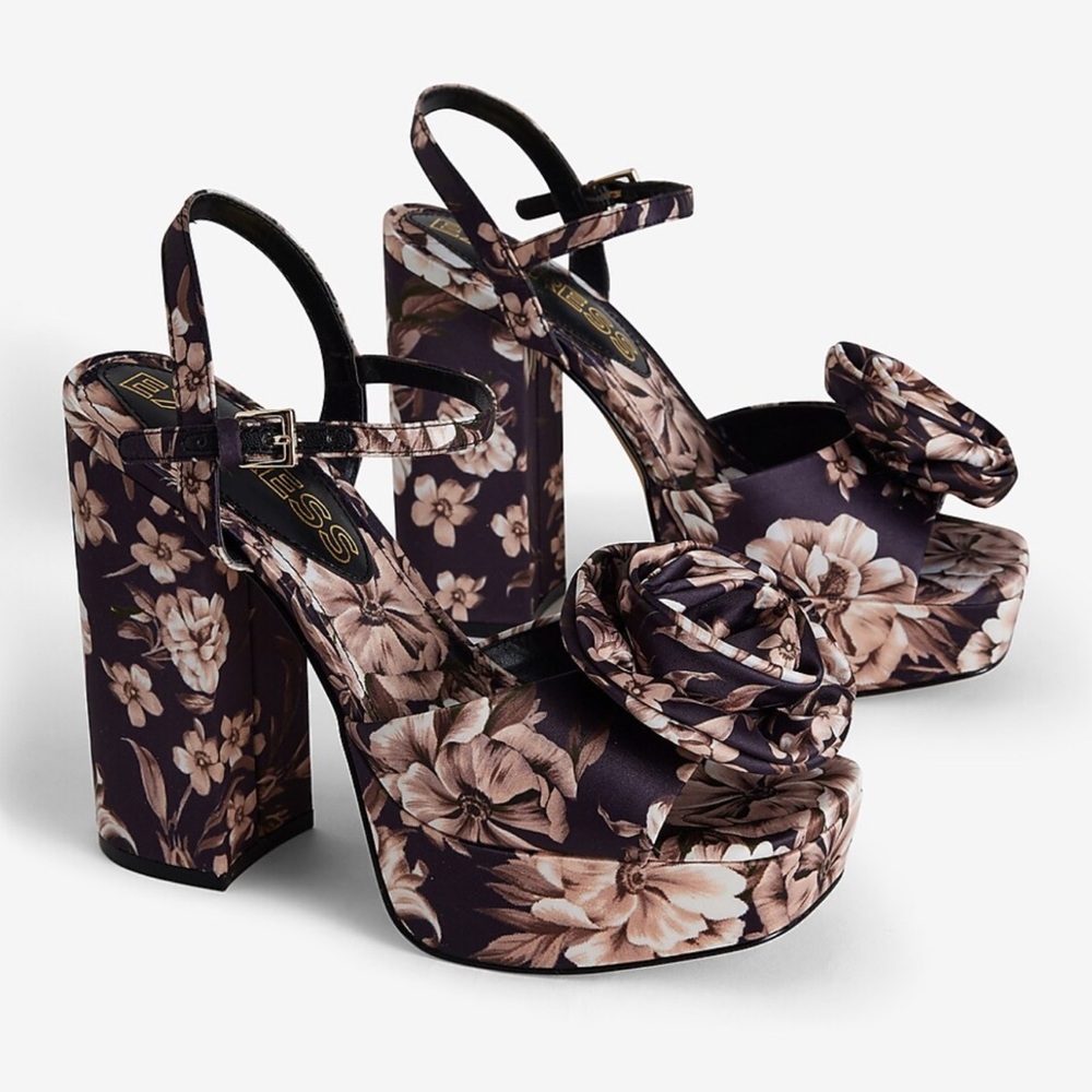 Express Tan Brown Floral Rose Strap Platform Heeled Sandals NWT
